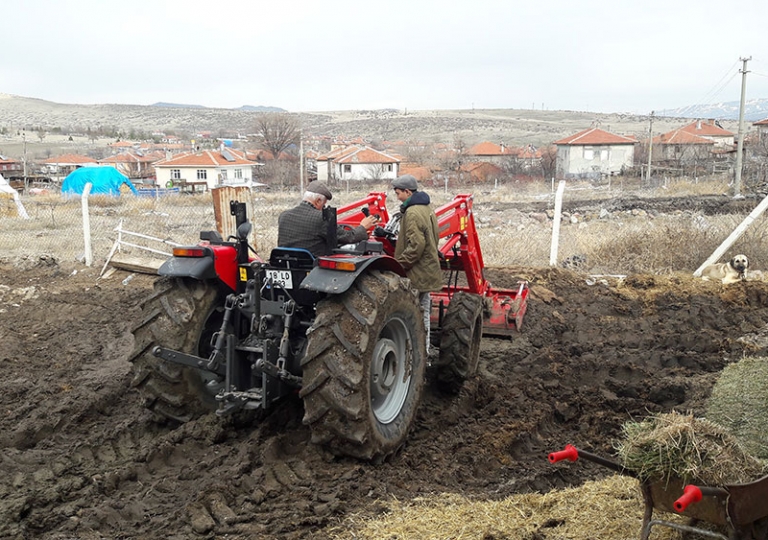 ÖN YÜKLEYİCİ